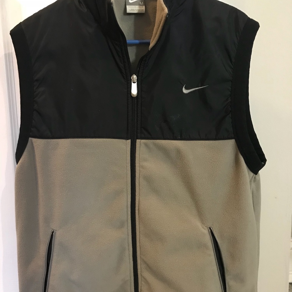 Nike vest